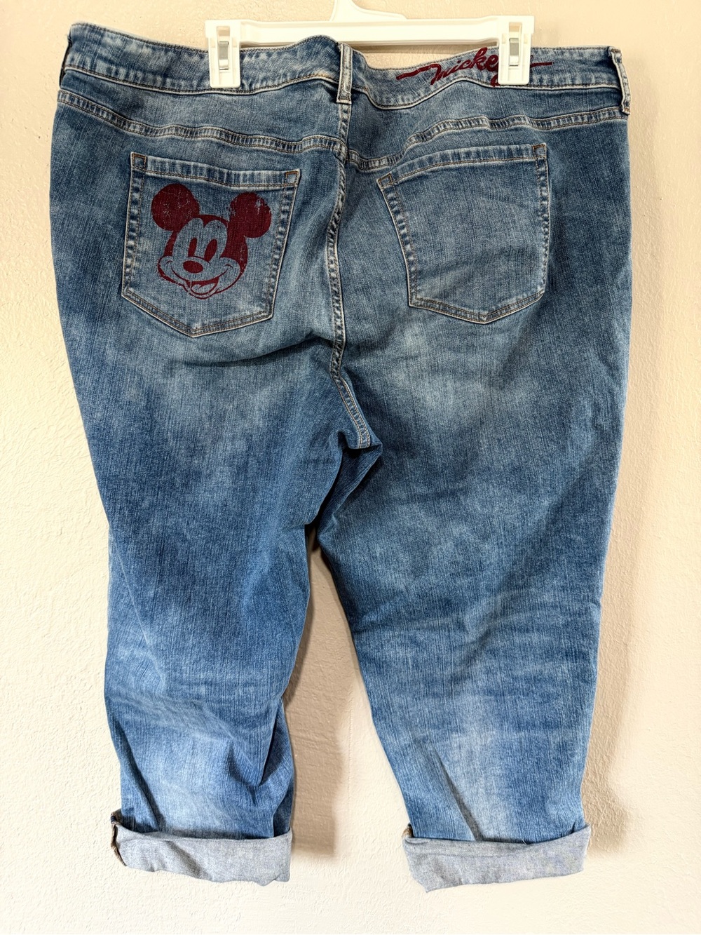 Torrid x Disney Mickey Woman’s Plus size 22 denim jeans cropped capris